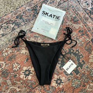 SKATIE SWIM BOTTOMS